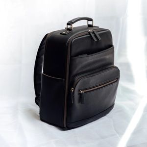 ISO Kamrette camera backpack! In either black or tan! Thank you!